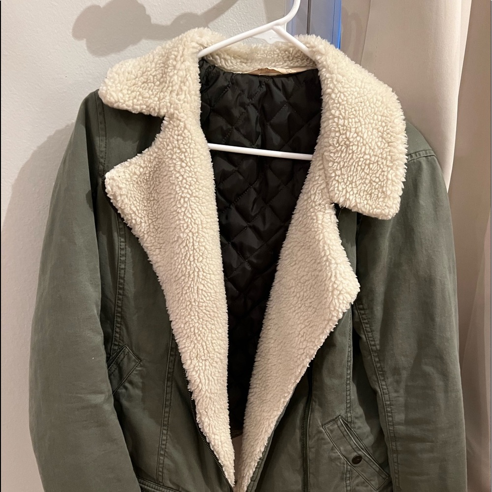 Hollister jacket, has zipper, Sherpa